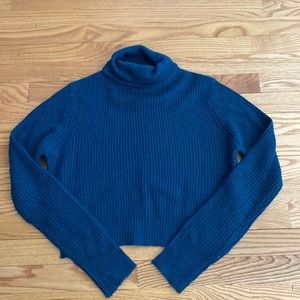 Crop turtleneck sweater size s